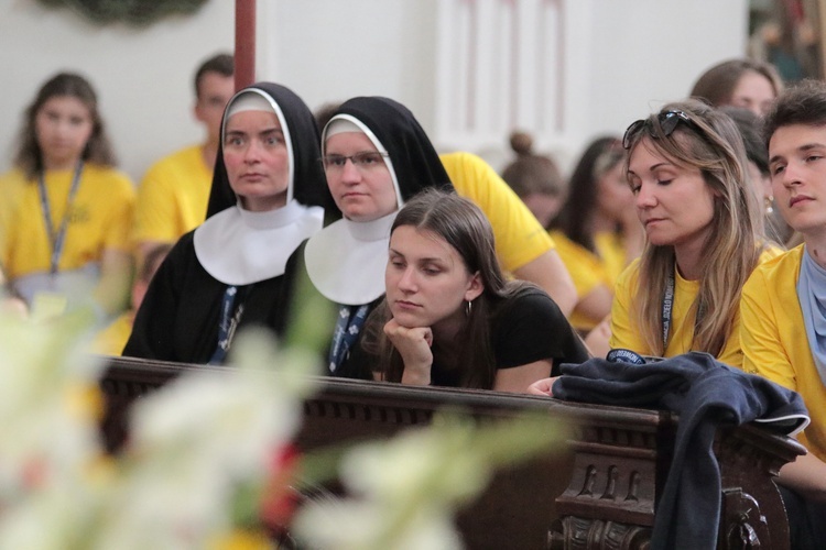 Stypendyści u św. Jadwigi Śląskiej w Legnickim Polu