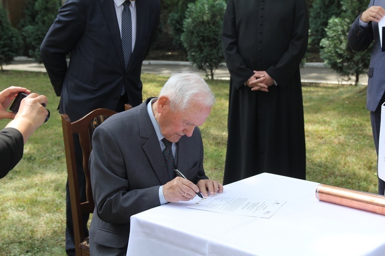 Dzień Walki i Męczeństwa Wsi Polskiej. List intencyjny zakopany