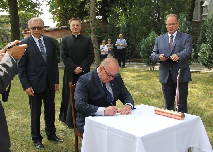 Dzień Walki i Męczeństwa Wsi Polskiej. List intencyjny zakopany