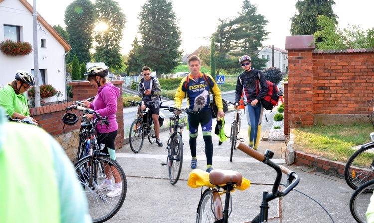 Pielgrzymka rowerowa z Cyprzanowa na Jasną Górę