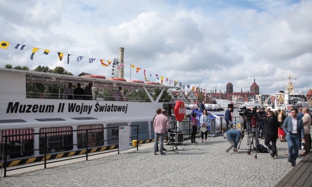 Wodne muzeum pływa na Westerplatte