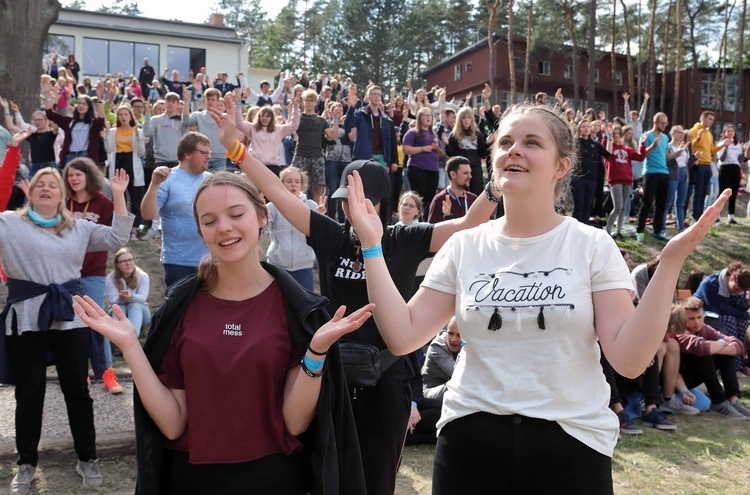 Festiwal Życia w Kokotku. Wielki ogień nad lasem.