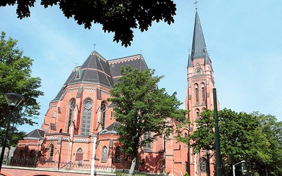 Głównym kościołem jest katedra pw. św. Jakuba.
