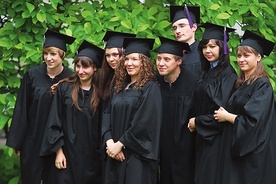 Katolicki uniwersytet jest atrakcyjny dla studentów różnych kierunków.