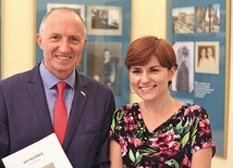 Kuratorka wystawy Barbara Giedrojć i Jacek Szumański.