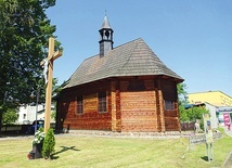 Drewnianą świątynię zrekonstruowano w latach 2000–2004.