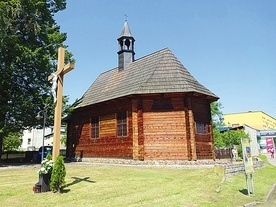Drewnianą świątynię zrekonstruowano w latach 2000–2004.