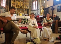 Artyści zaśpiewali m.in. w zabytkowym kościele w Boguszycach.