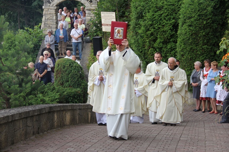 Uroczystość Matki Bożej Szkaplerznej w klasztorze karmelitańskim w Czernej