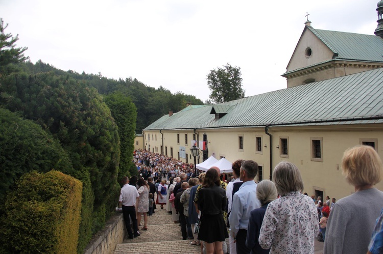 Uroczystość Matki Bożej Szkaplerznej w klasztorze karmelitańskim w Czernej