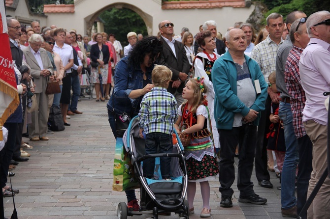 Uroczystość Matki Bożej Szkaplerznej w klasztorze karmelitańskim w Czernej