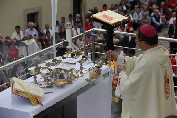 Uroczystość Matki Bożej Szkaplerznej w klasztorze karmelitańskim w Czernej