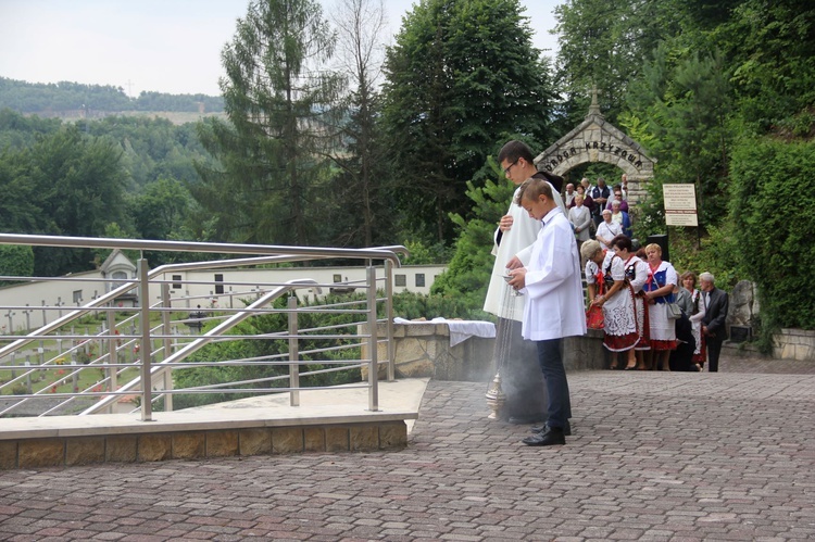 Uroczystość Matki Bożej Szkaplerznej w klasztorze karmelitańskim w Czernej