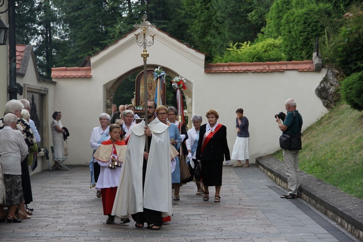 Uroczystość Matki Bożej Szkaplerznej w klasztorze karmelitańskim w Czernej