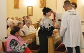 Bp Roman Pindel z chorymi w Polance Górnej - 2019