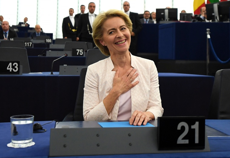 Von der Leyen została wybrana na przewodniczącą Komisji Europejskiej