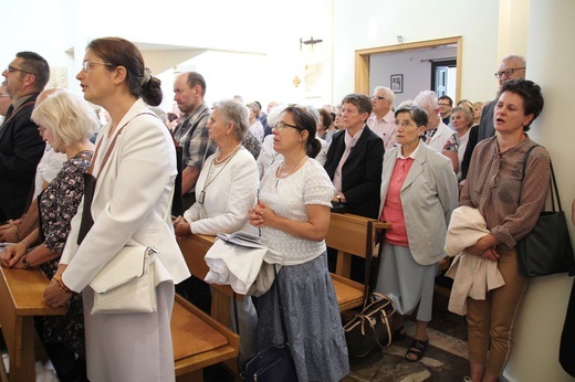 Z Matką Bożą Szkaplerzną u sióstr karmelitanek w Oświęcimiu