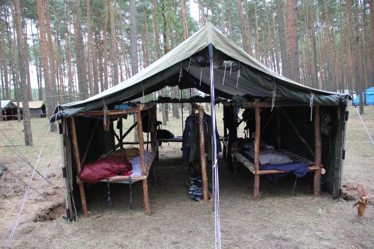 Obóz ZHR w Nowej Wsi Zbąskiej