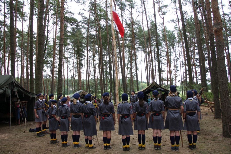 Obóz ZHR w Nowej Wsi Zbąskiej