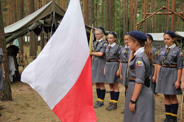 Obóz ZHR w Nowej Wsi Zbąskiej