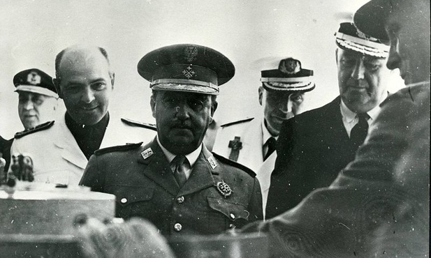 Stolica Apostolska podkreśla swoją neutralność w sporze o gen. Franco