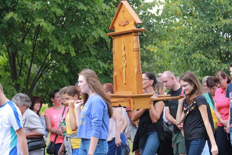 Droga Krzyżowa w Wał Rudzie