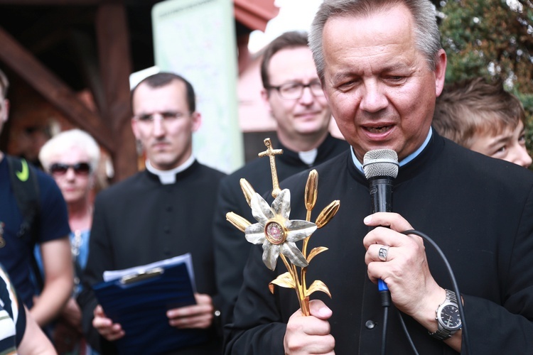 Droga Krzyżowa w Wał Rudzie