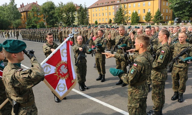 Wojsko Polskie ma nowych żołnierzy. Księża złożyli przysięgę wojskową