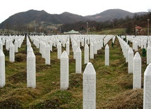 Cmentarz w Srebrenicy