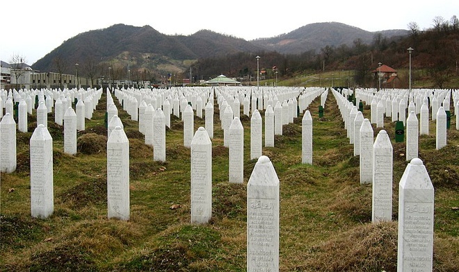 Cmentarz w Srebrenicy