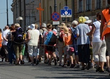 Każdy może wesprzeć pielgrzymów, którzy w zamian zaniosą do Maryi powierzoną intencję.