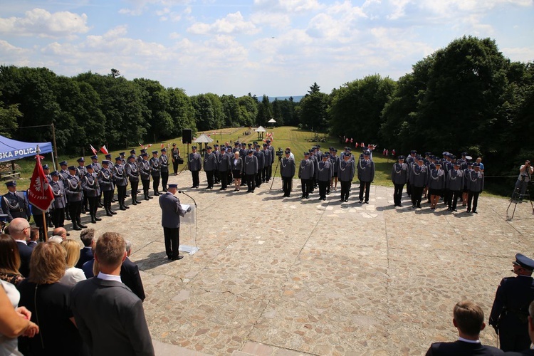 Wojeówdzkie Święto Policji na Świętym Krzyżu