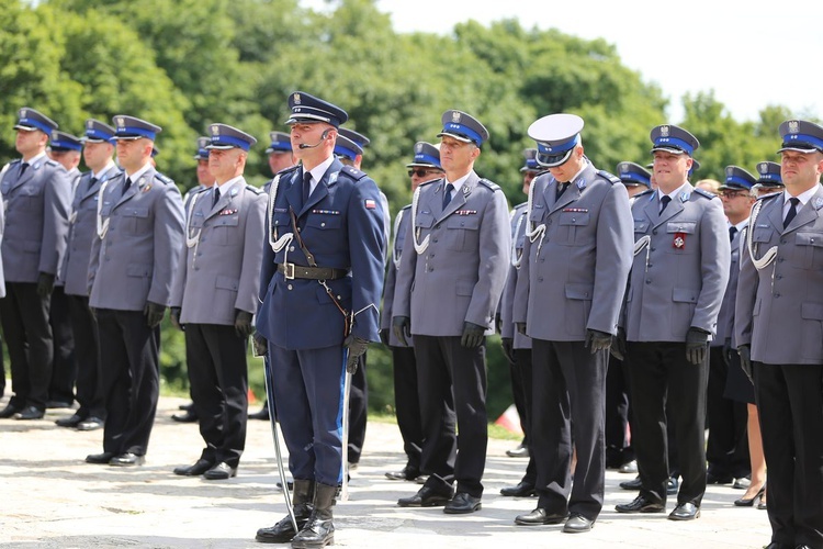 Wojeówdzkie Święto Policji na Świętym Krzyżu