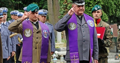 We Francji, Kanadzie czy Stanach Zjednoczonych nie wyobrażają sobie armii bez kapelanów