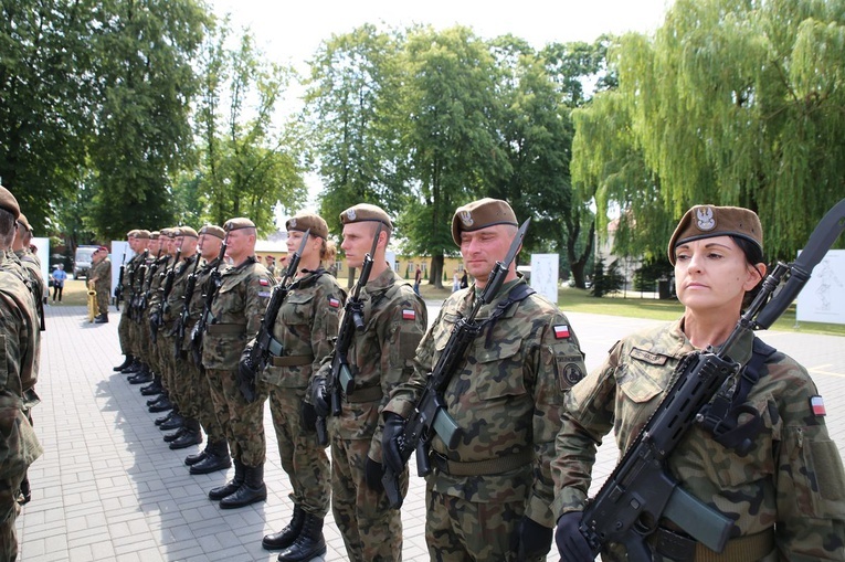 Przysięga żołnierzy WOT