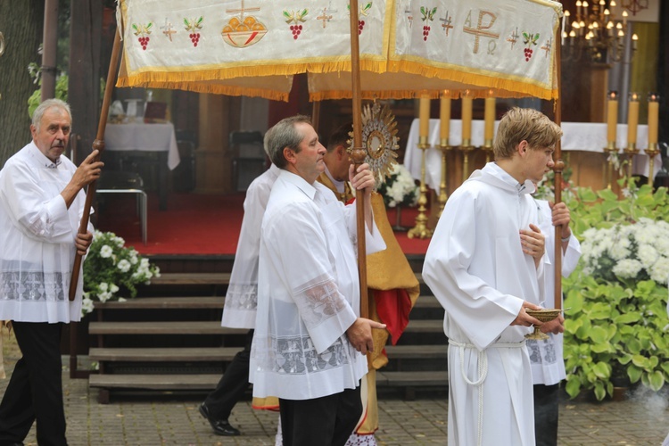 Pielgrzymka kierowców i poświęcenie samochodów w Rychwałdzie - 2019