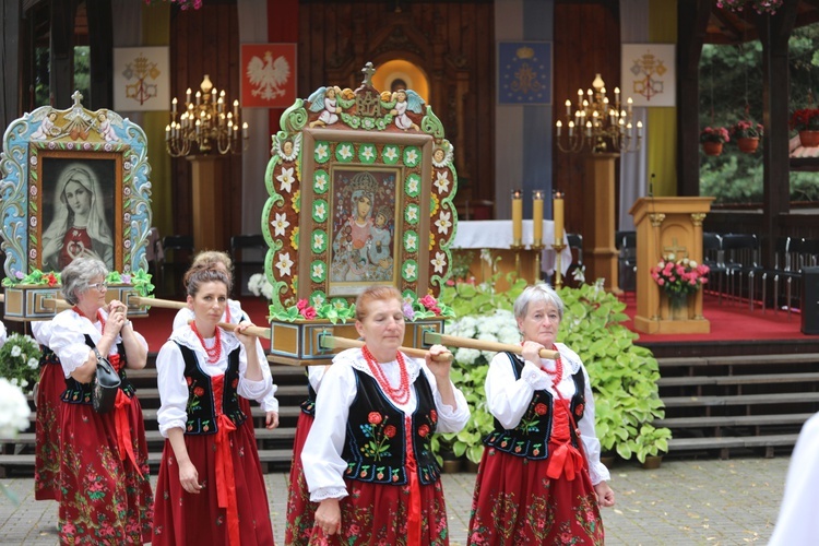 Pielgrzymka kierowców i poświęcenie samochodów w Rychwałdzie - 2019