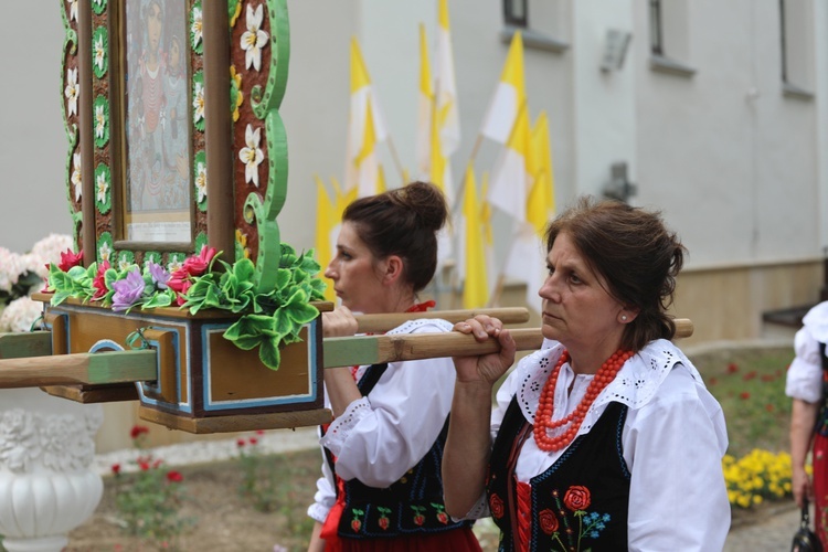 Pielgrzymka kierowców i poświęcenie samochodów w Rychwałdzie - 2019