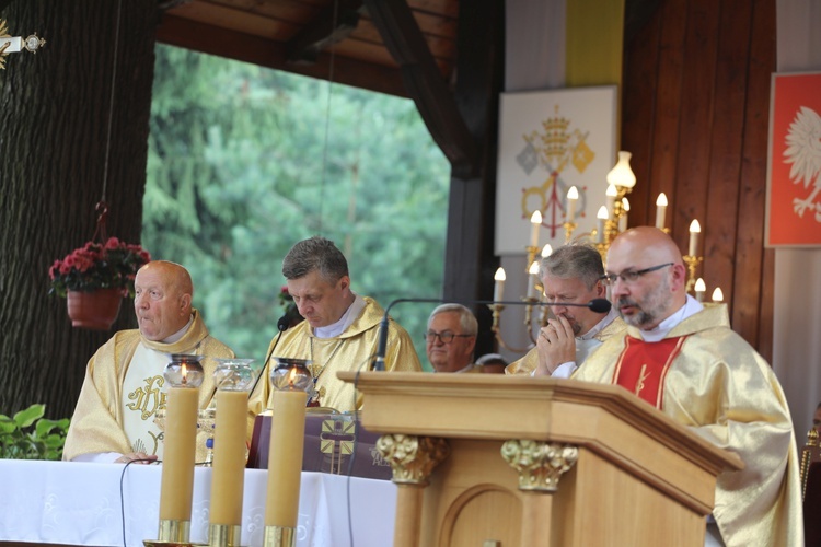 Pielgrzymka kierowców i poświęcenie samochodów w Rychwałdzie - 2019