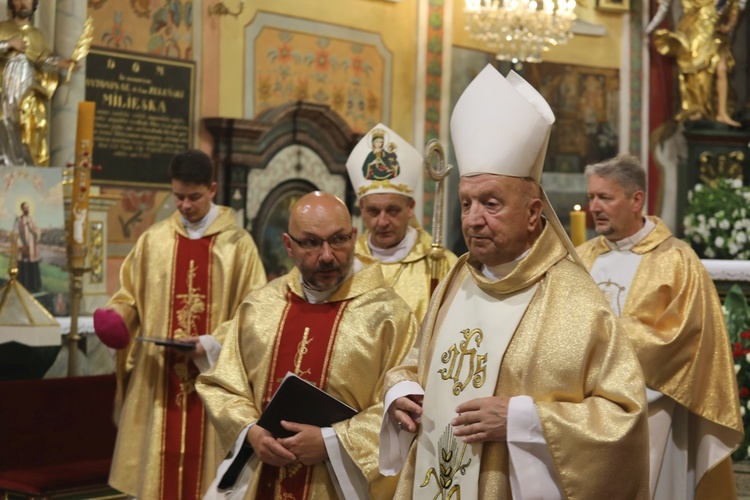 Pielgrzymka kierowców i poświęcenie samochodów w Rychwałdzie - 2019