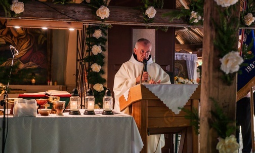 Odpust w leśnej kaplicy na Magdalence 