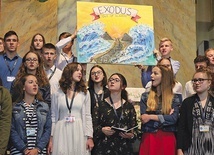 ▲	Na początku wszystkie kręgi zaprezentowały się.