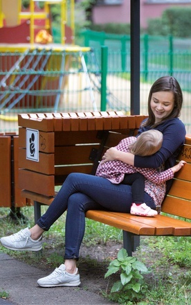 Karolina Roztocka – żona i mama, z zawodu PR-owiec, z zamiłowania działaczka społeczna i wolontariuszka.