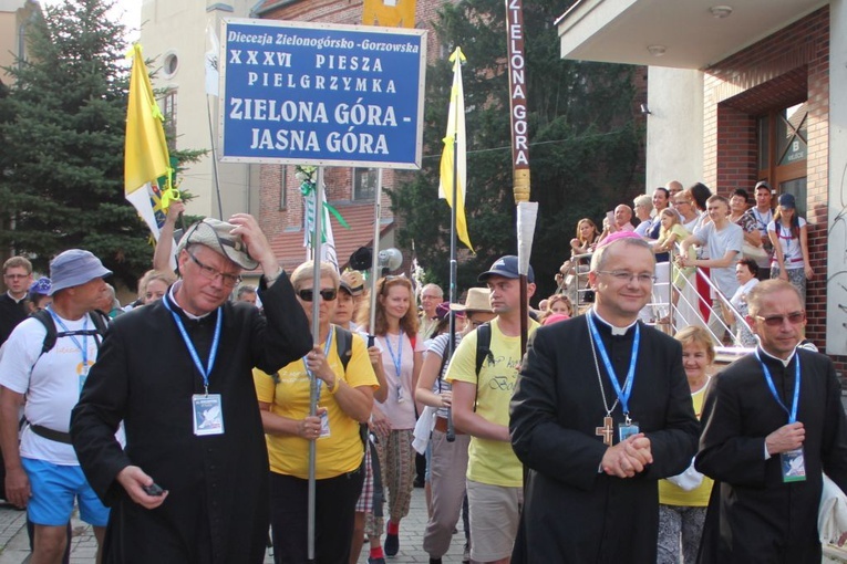 Bp Tadeusz Lityński zachęca do pielgrzymowania