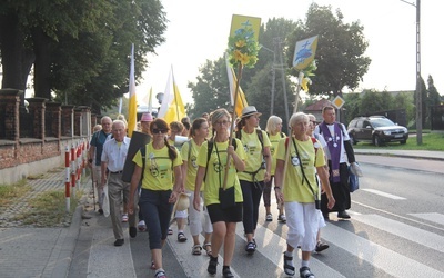 W tym roku pątnicy wędrować będą pod hasłem: "Bóg jest Miłością".