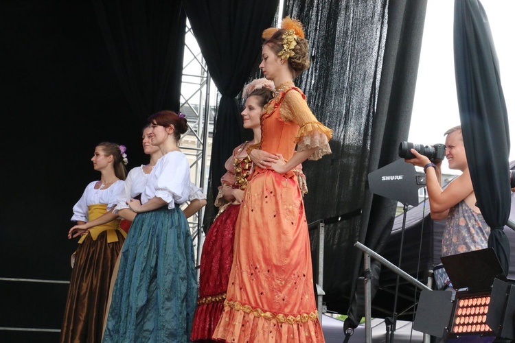 20. Festiwal Tańców Dworskich "Cracovia Danza" 2019 Kraków - Rynek Główny