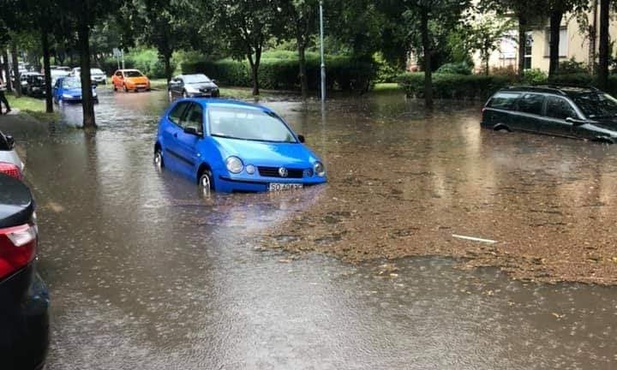 Katowice. Skutki gwałtowej ulewy