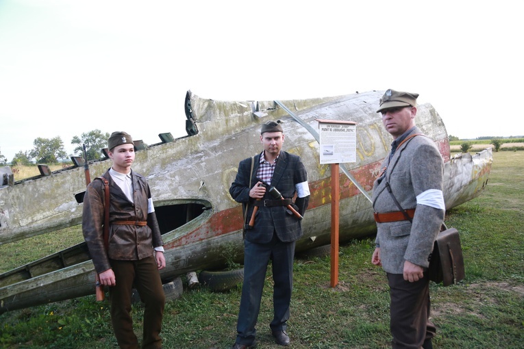 Zabawa. Rocznica Akcji III Most