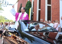 Z Bogiem na drogach -  błogosławieństwo pojazdów w Tychach