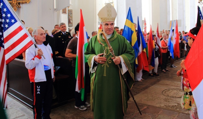 Mszy św. przewodniczył i homilię wygłosił bp Zbigniew Zieliński.